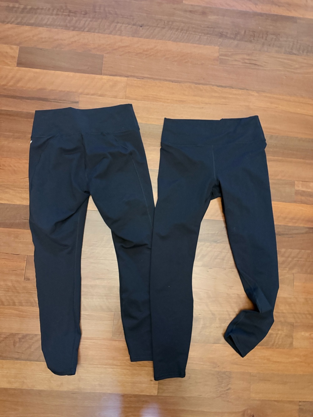 2 pair Fabletics power hold Leggings - Picture 2 of 4